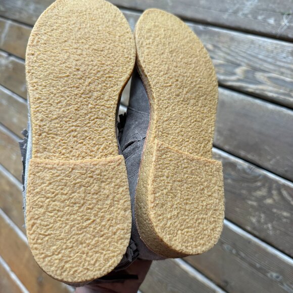 Like New Kate Spade Bitsy Gray Fringe Tassel Suede Moccasin Booties Women's 10M - Picture 14 of 14